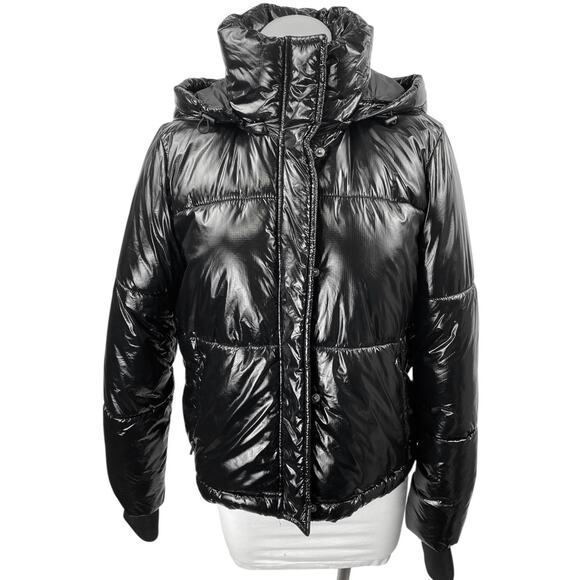 Gap Fit Women's Black Full Zip Snap Button Hoodie Hooded Crop Puffer Jacket Sz M - Picture 1 of 3